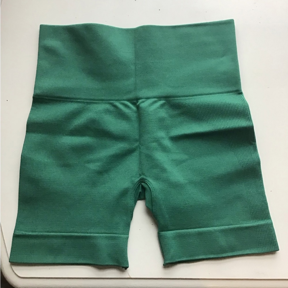 SET ACTIVE Sculptflex Bike Shorts in Groovy
